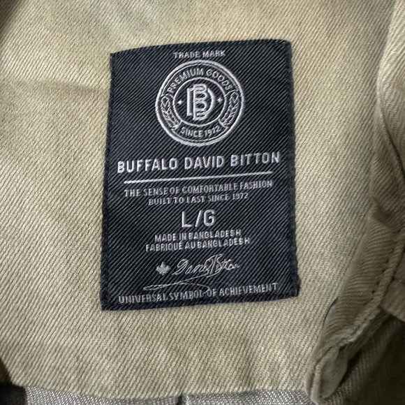 men’s button down - Picture 3 of 5